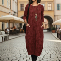 Robe d'hiver pour femme à manches longues et silhouette ajustée