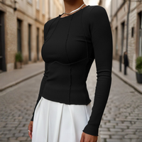 Camiseta de manga larga con costura acanalada y detalle de ribete, ajuste entallado para mujer