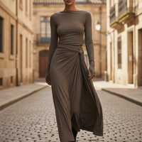 Vestido largo de mujer con nudo lateral, manga larga y hasta el suelo