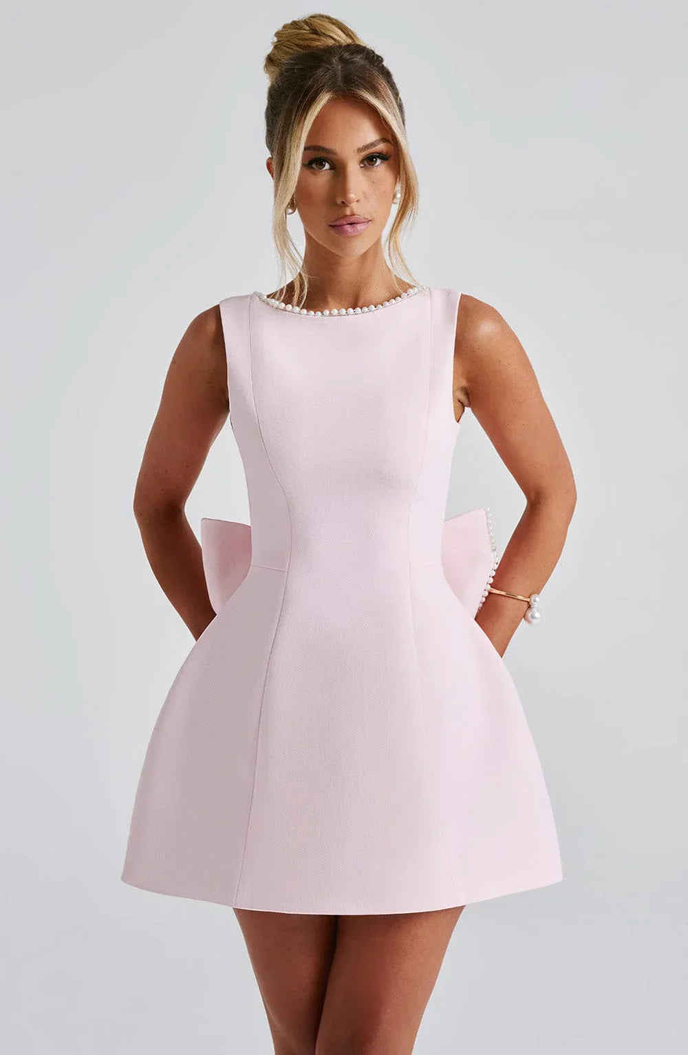 Vestido Mini para Mujer con Lazo en la Espalda y Sin Mangas