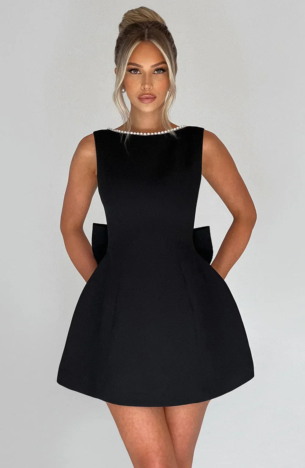 Vestido Mini para Mujer con Lazo en la Espalda y Sin Mangas