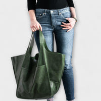 Women's Oversized Leather Weekender Bag | Structured Carry View 15