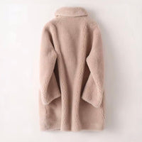 Women's Oversized Shearling Coat | Double-Breasted Lapel Close Up